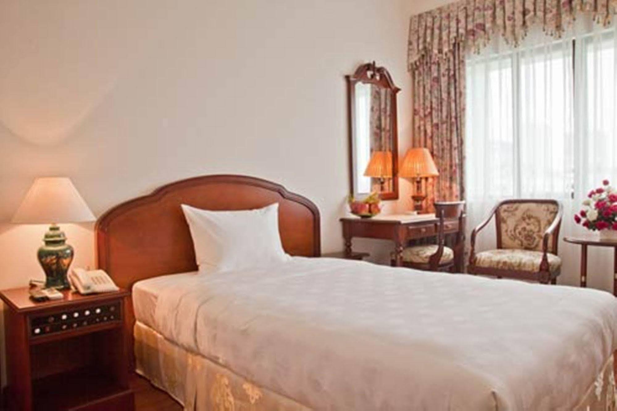 Green Park Hotel Ханой Екстер'єр фото
