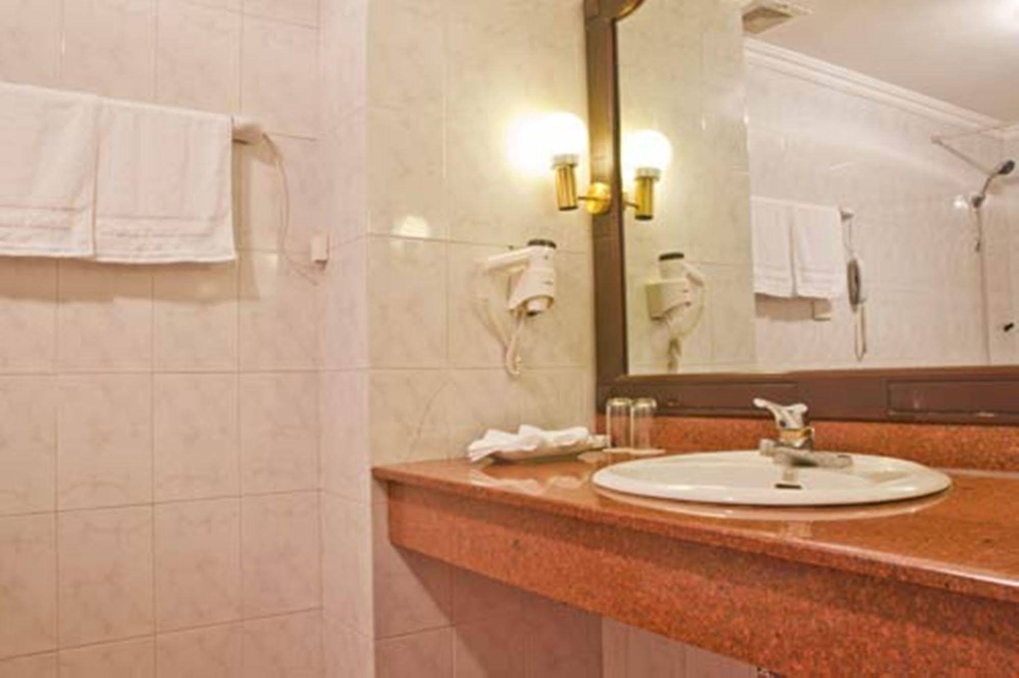 Green Park Hotel Ханой Екстер'єр фото