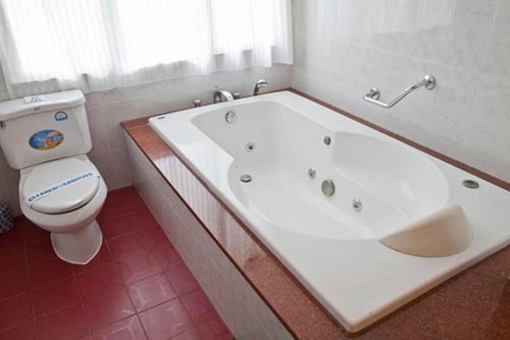 Green Park Hotel Ханой Екстер'єр фото