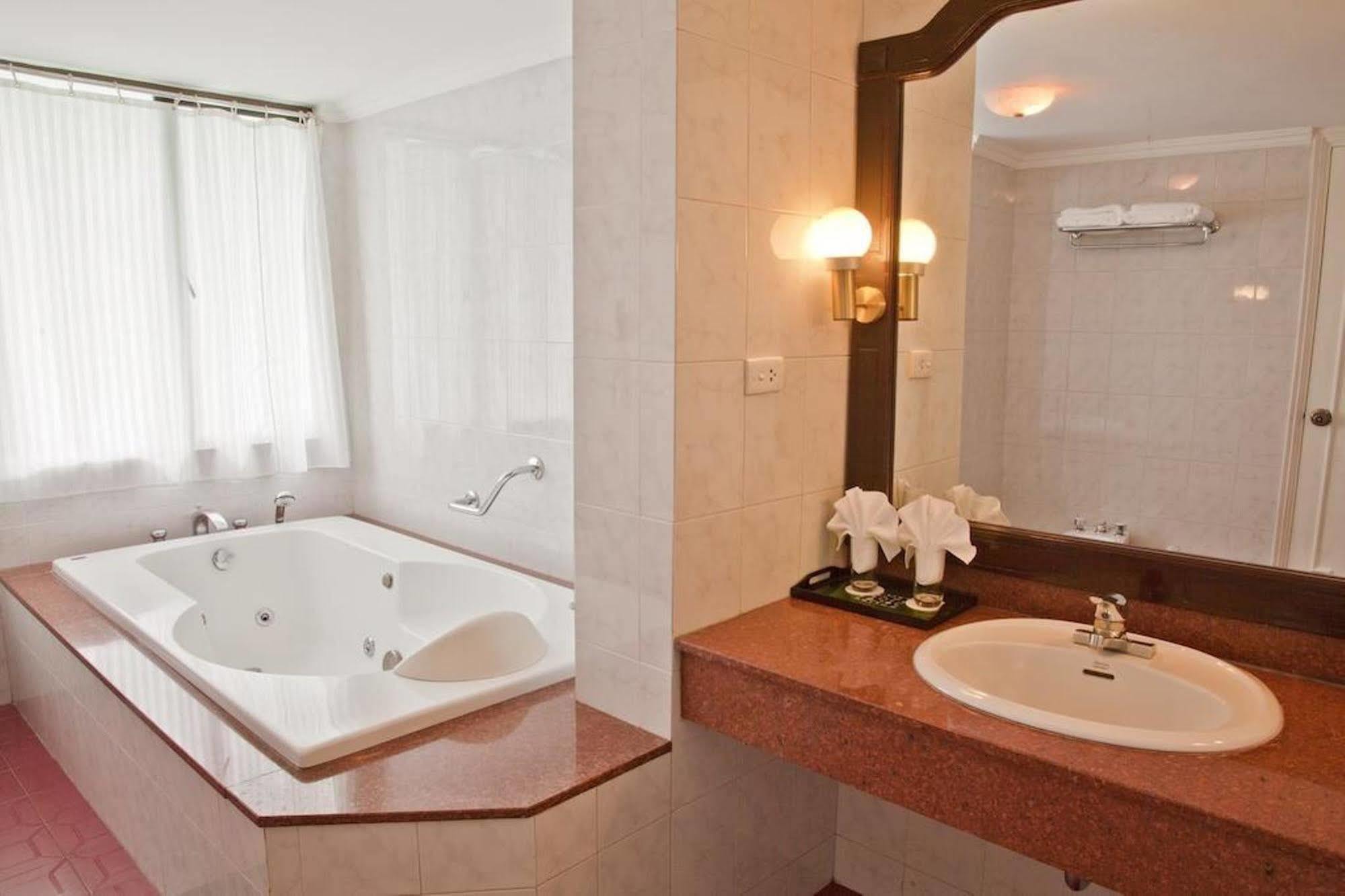 Green Park Hotel Ханой Екстер'єр фото